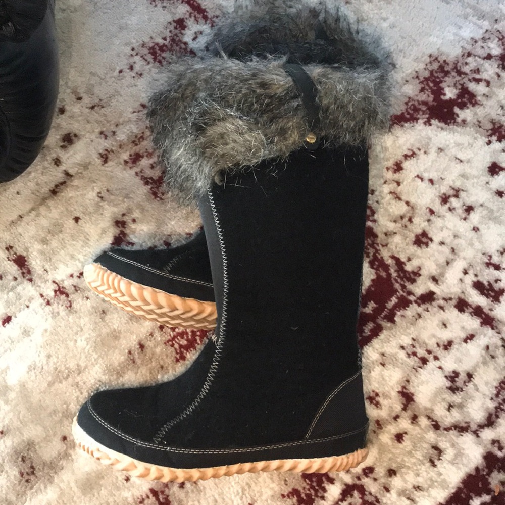 Practically brand new Sorel boots